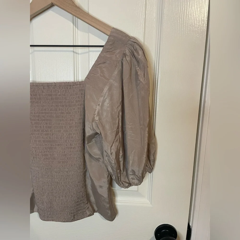 Abercrombie & Fitch Puff Sleeve Squareneck Top Size Small NWT